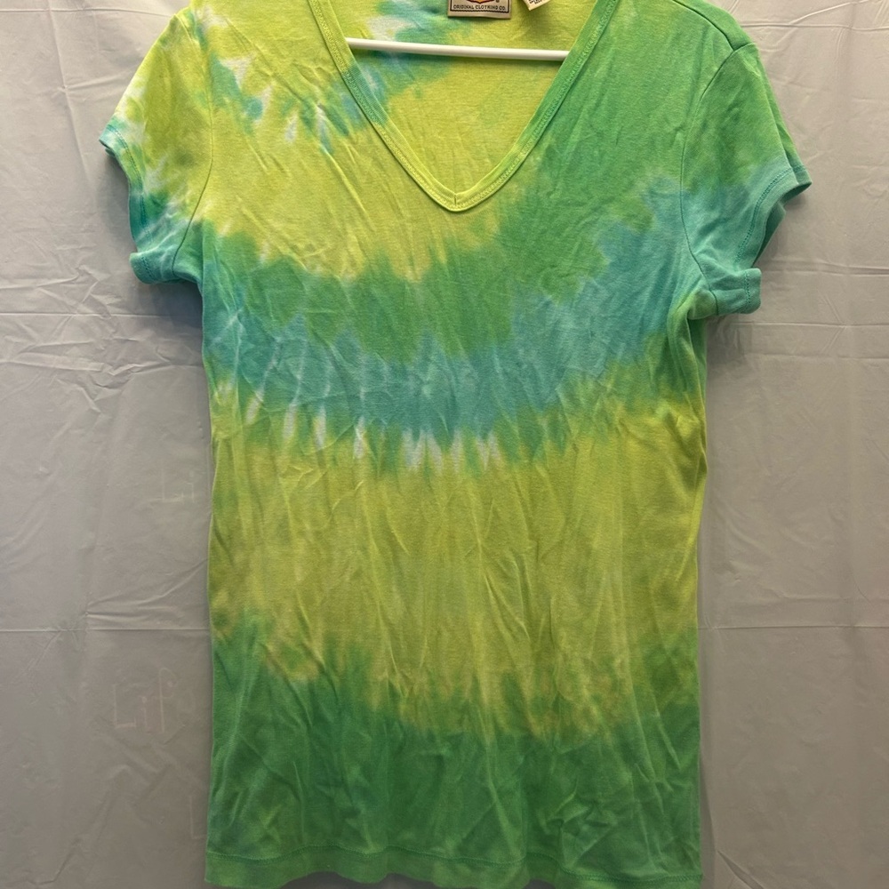 Liquid Blue Fitted Short Sleeve Tee Yellow and Green